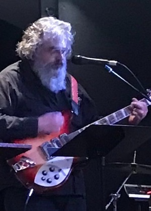 Andrew on Ric 12 Andrew on Rickenbacker 12